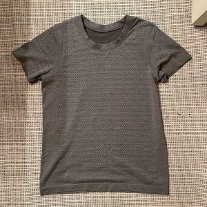 Lululemon Grey Short Sleeve Shirt
